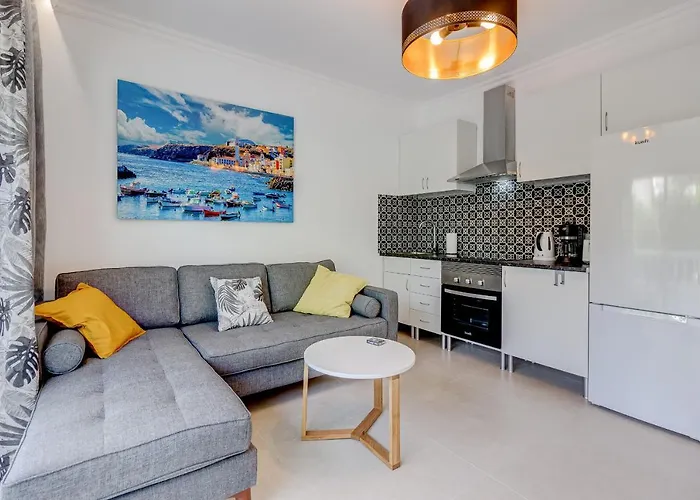 Two Bedroom Near The Ocean Playa de las Americas (Tenerife)