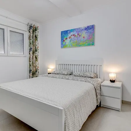 Two Bedroom Near The Ocean Playa de las Americas (Tenerife)