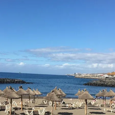 Two Bedroom Near The Ocean Apartament