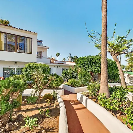 아파트 Two Bedroom Near The Ocean