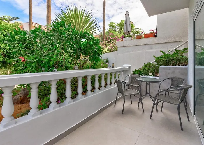 Two Bedroom Near The Ocean Apartament Playa de las Americas (Tenerife)