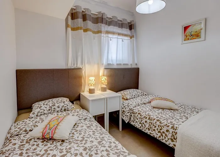 Apartament Two Bedroom Near The Ocean