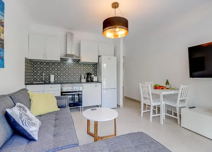 Two Bedroom Near The Ocean Apartman