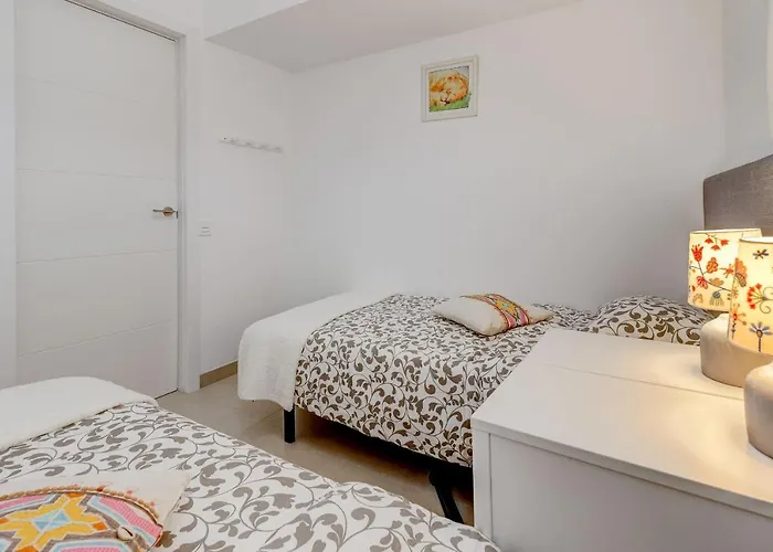 Two Bedroom Near The Ocean * Playa de las Américas