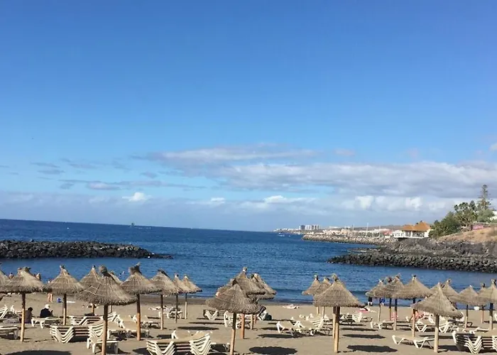 Two Bedroom Near The Ocean Apartament